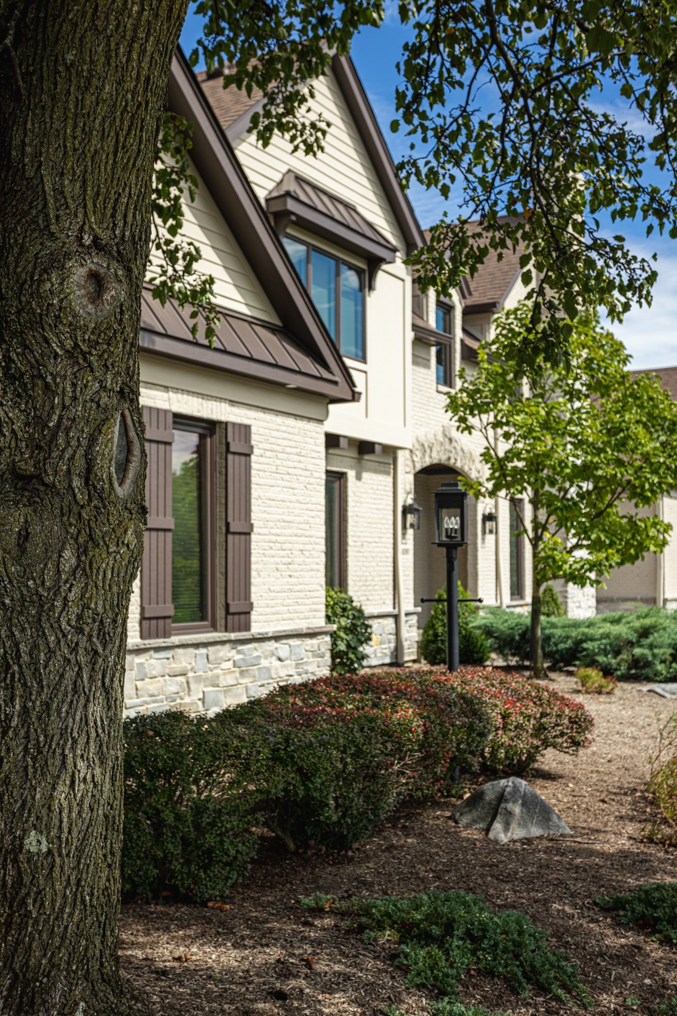 Amberley Village Facade 