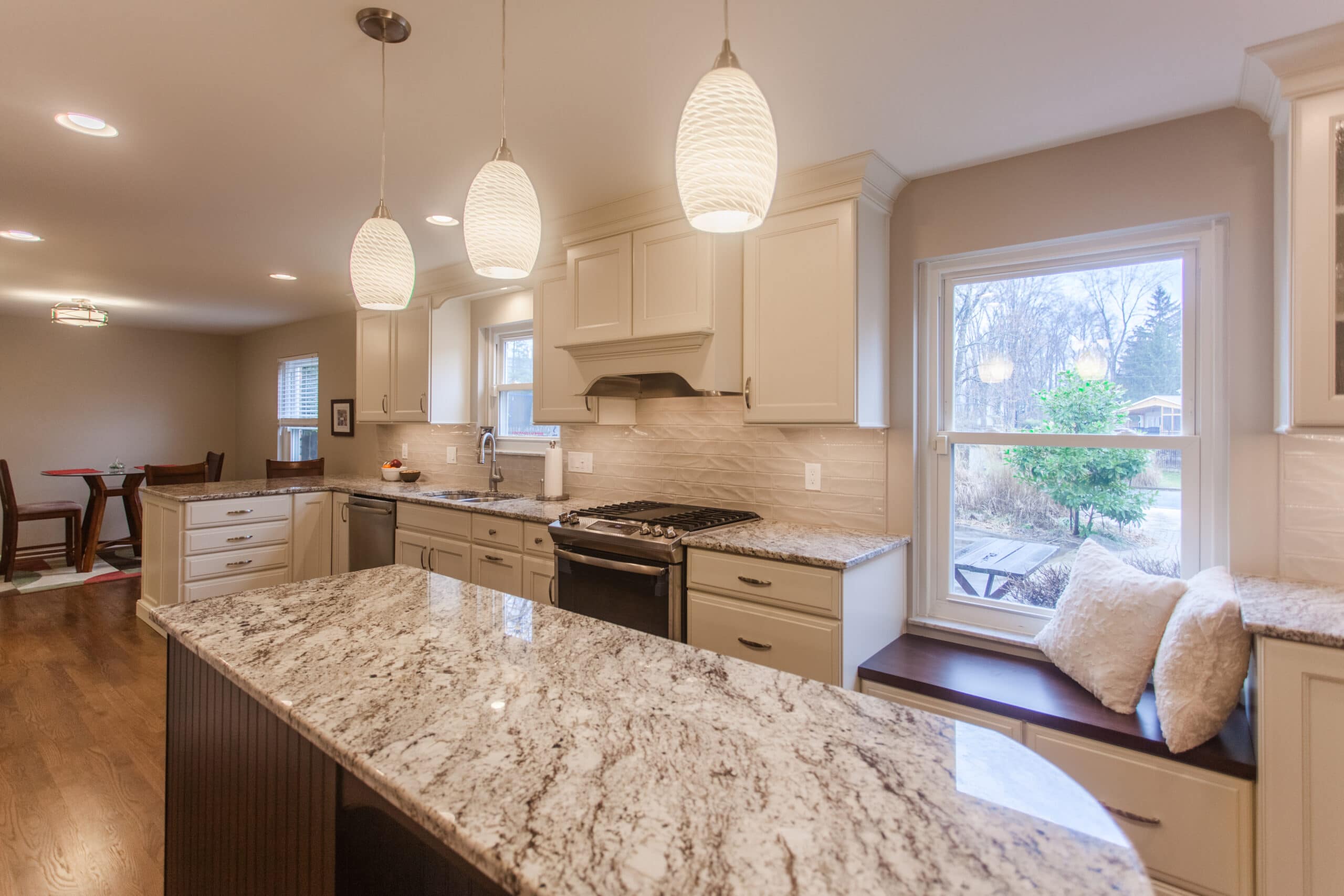 A Reimagined Montgomery Kitchen