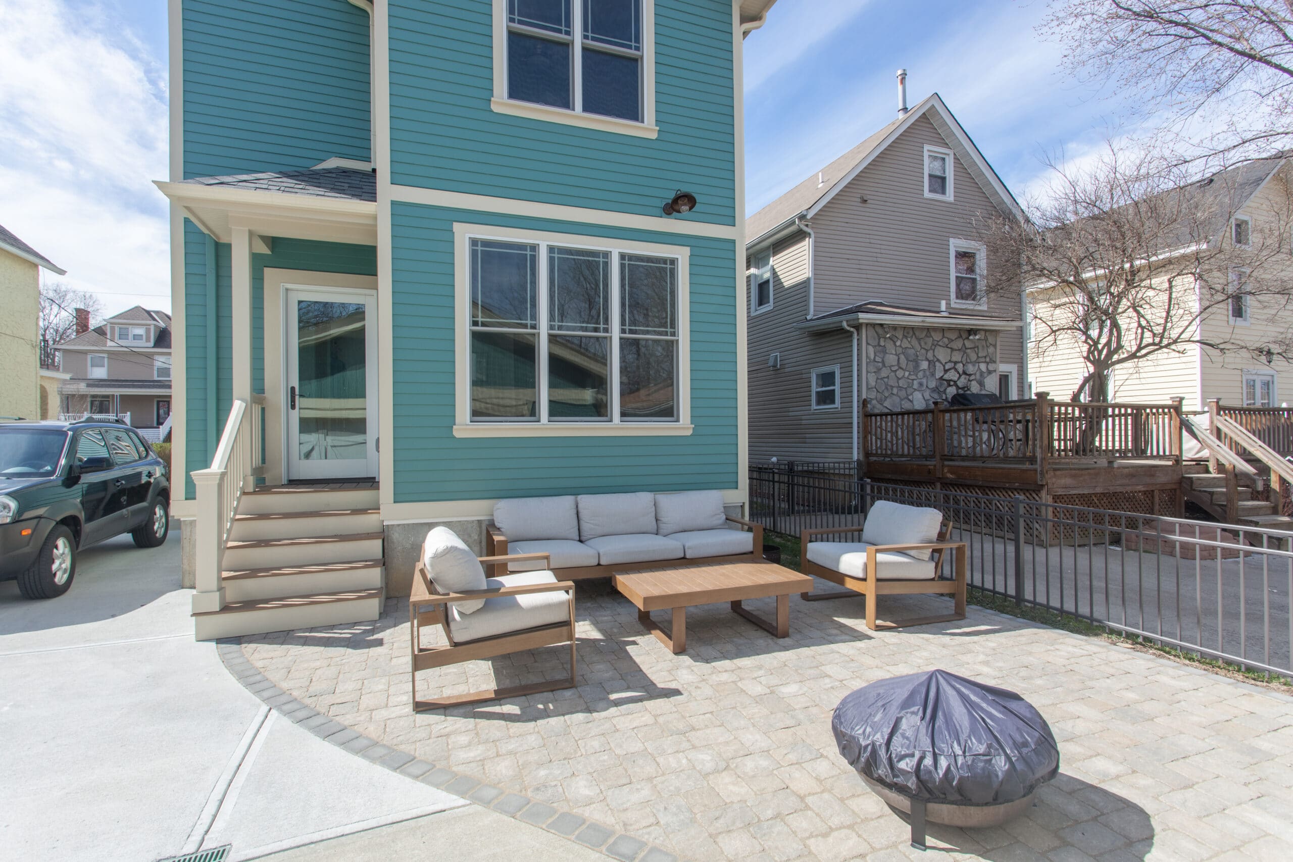 Building Up: A Three-Story Oakley Addition