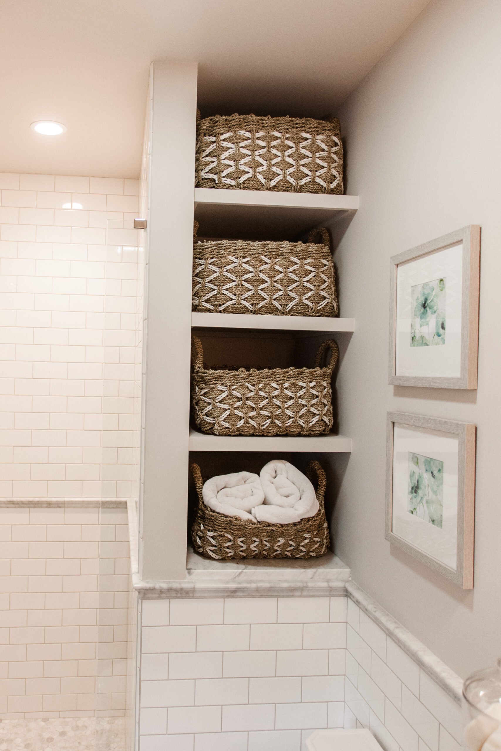 Hyde Park Bright & Beautiful Bathroom