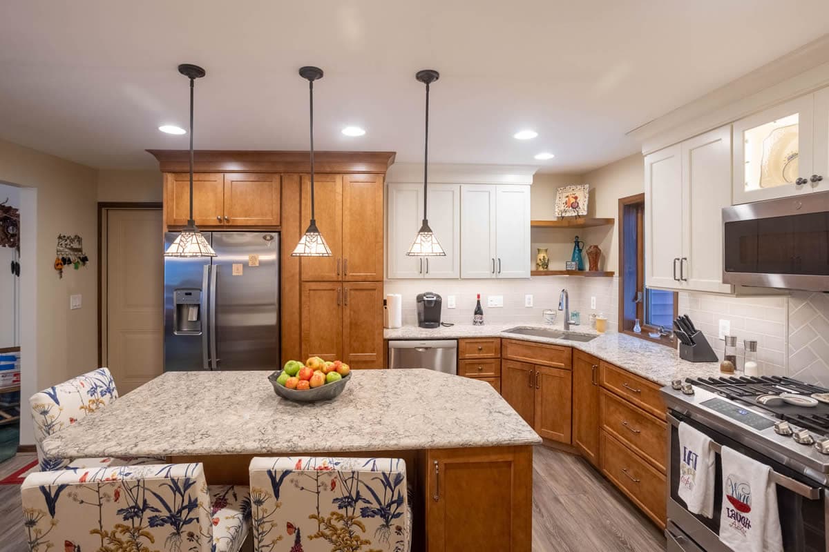 Mt. Healthy Sentimental Stainglass Kitchen