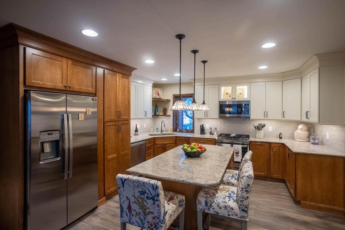 Mt. Healthy Sentimental Stainglass Kitchen