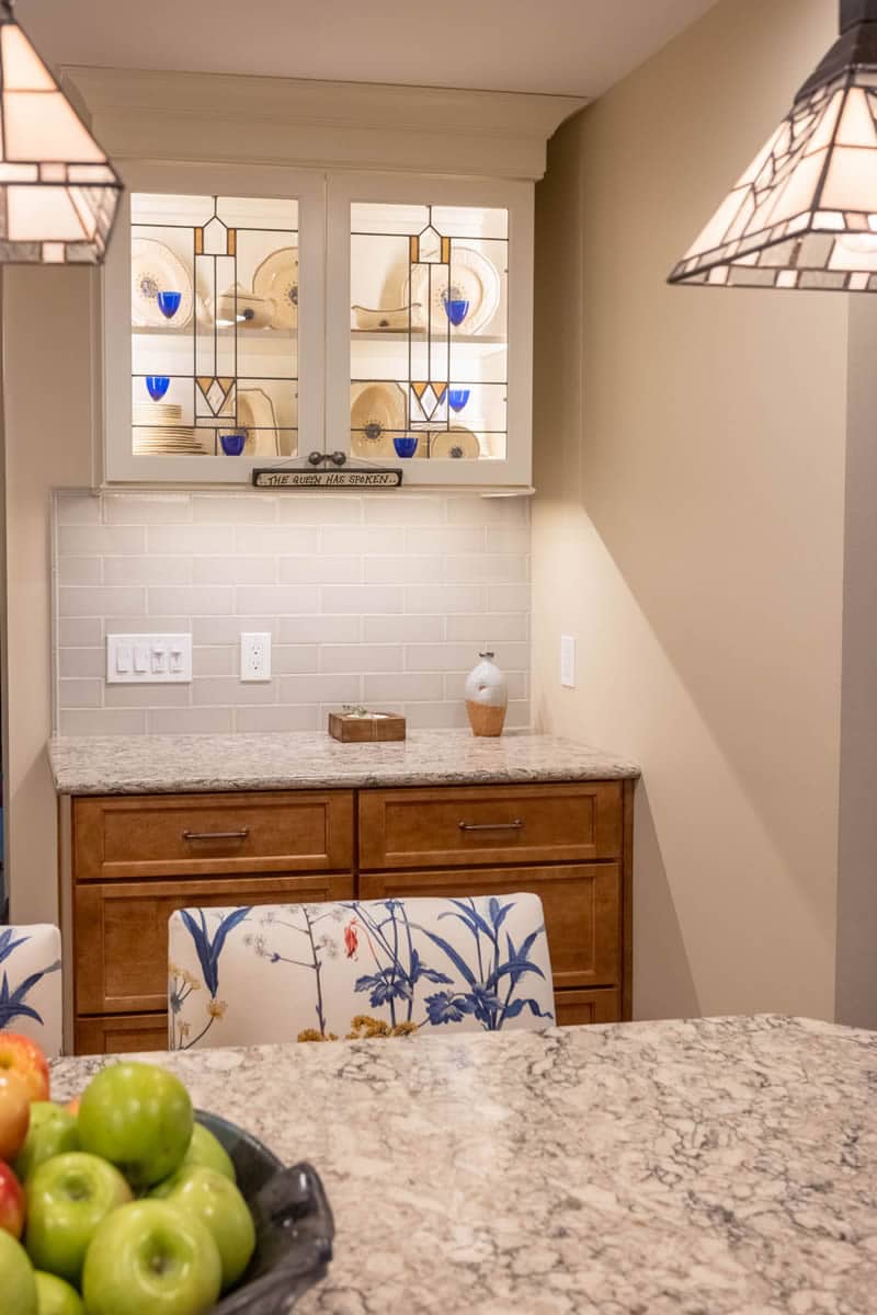 Mt. Healthy Sentimental Stainglass Kitchen