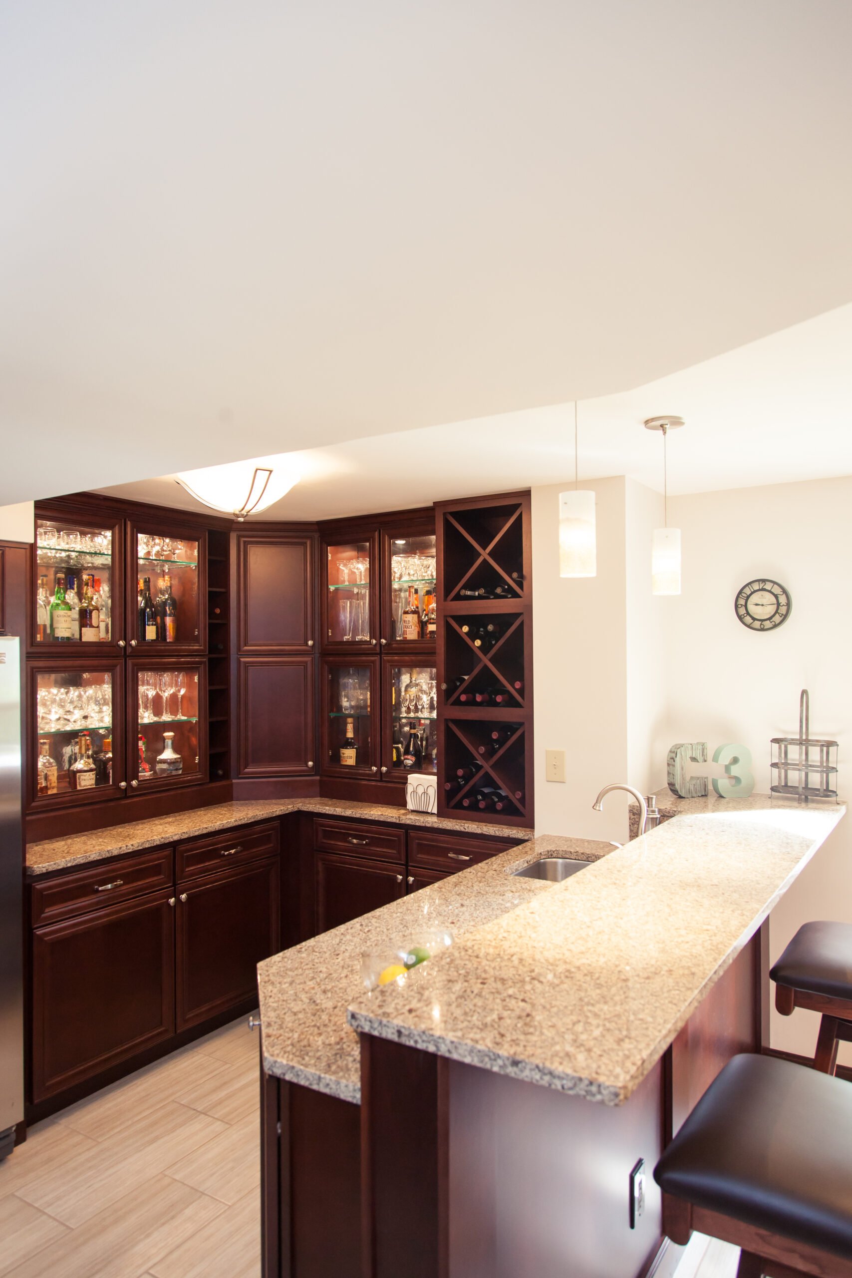 Pool & Fun In A White Oak Walkout