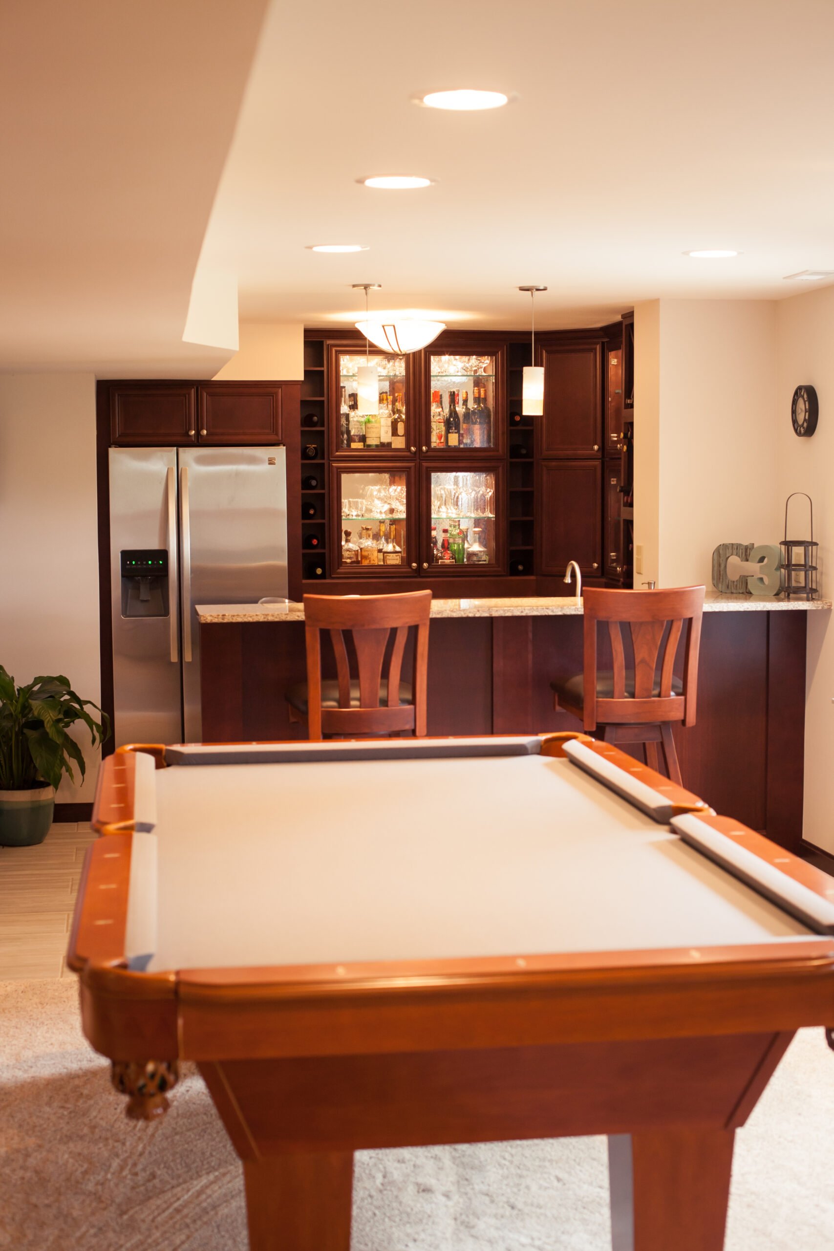 Pool & Fun In A White Oak Walkout