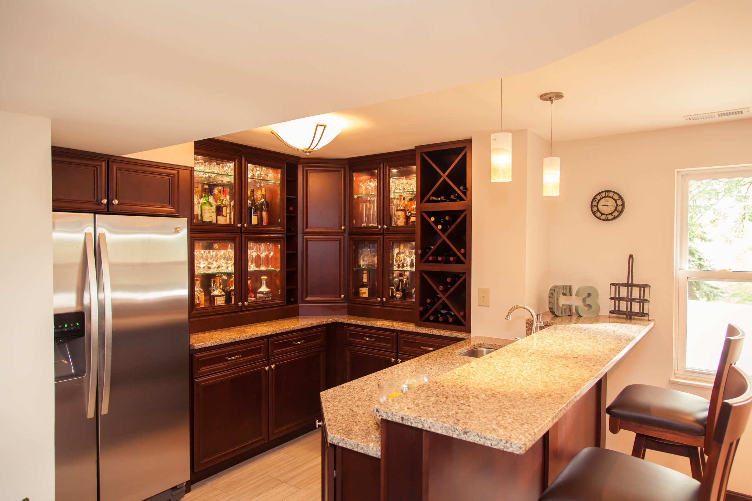 Pool & Fun In A White Oak Walkout