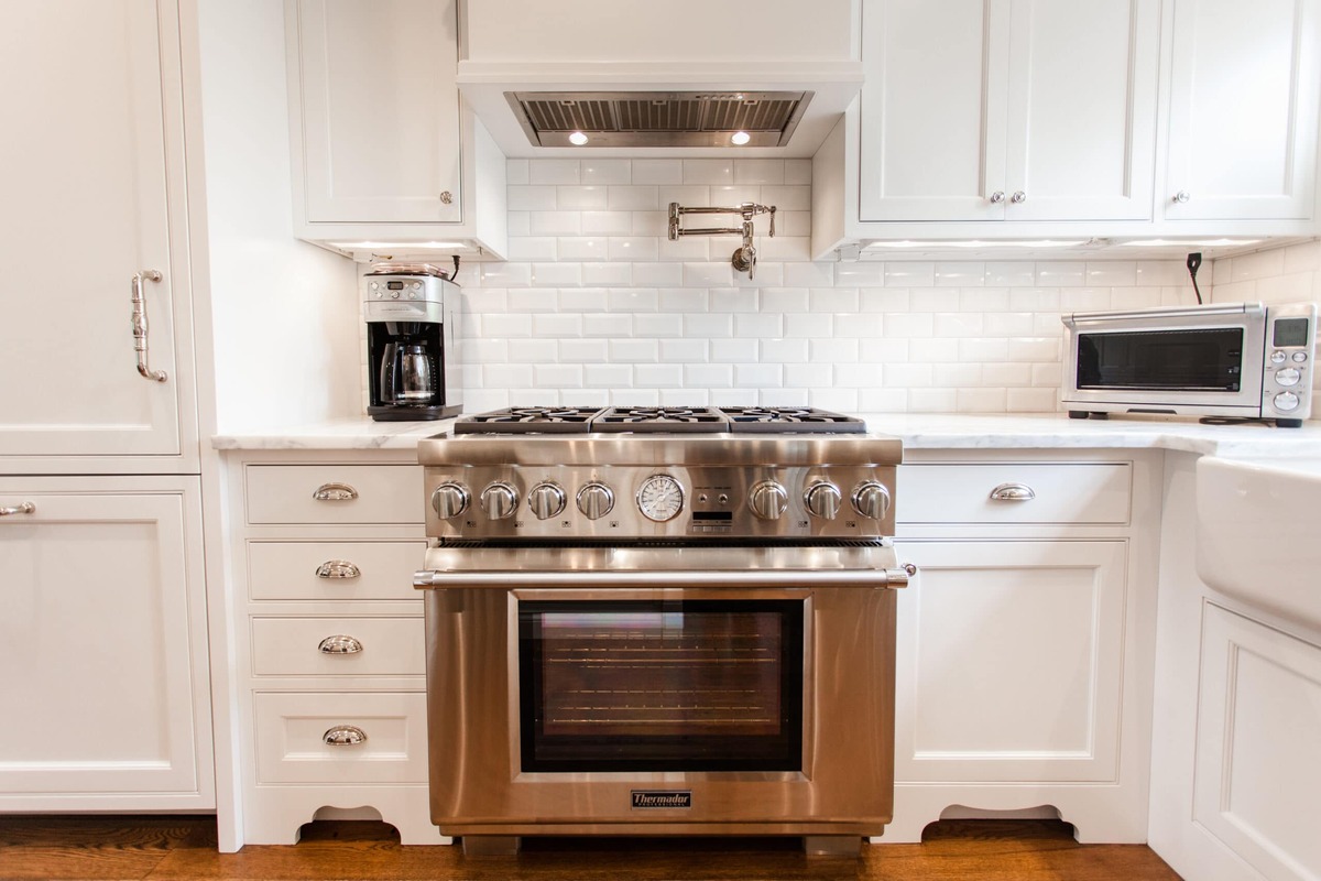 Sleek Hyde Park Kitchen